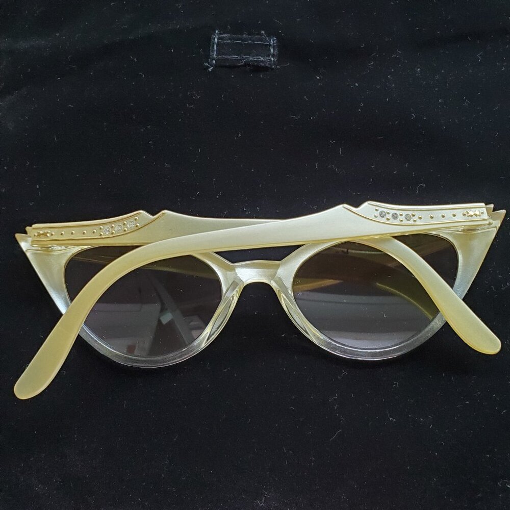 VINTAGE LOOK CAT EYE SUNGLASSES - Picture 2 of 3